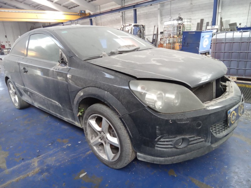 opel astra gtc del año 2004