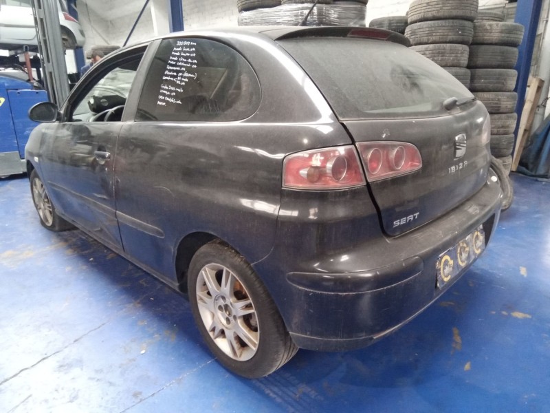 seat ibiza (6l1) del año 2003