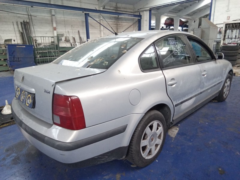 volkswagen passat berlina (3b2) del año 1999