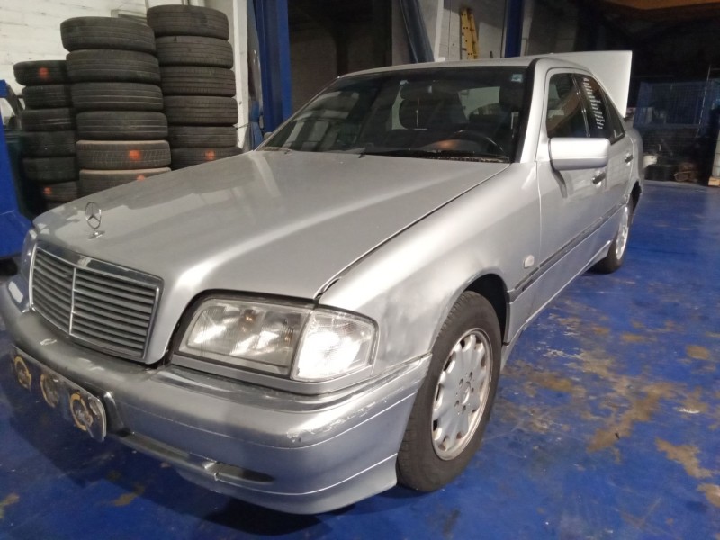 mercedes-benz clase c berlina (bm 202) del año 1998 mercedes-benz clase c berlina (bm 202) del año 1998