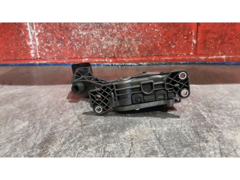 Recambio de potenciometro pedal para volkswagen caravelle corto 2.0 115 trendline referencia OEM IAM 7E1721503C 6PV00849643 