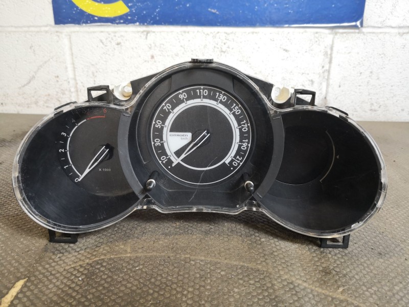 Recambio de cuadro instrumentos para citroen c3 attraction referencia OEM IAM 98041181XT  