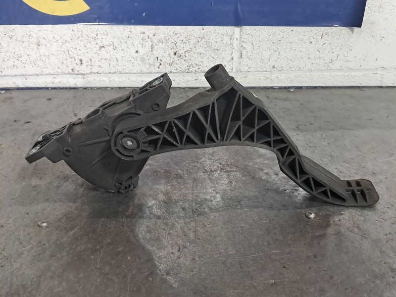 Recambio de potenciometro pedal para seat toledo (1m2) 1.9 tdi referencia OEM IAM 1J1721503H 6PV00777001 