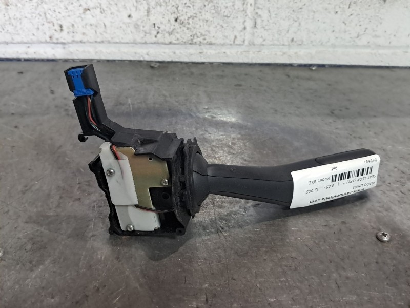 Recambio de mando limpia para seat leon (1p1)  | 0.05 - ...  | 0.05 - ... referencia OEM IAM   