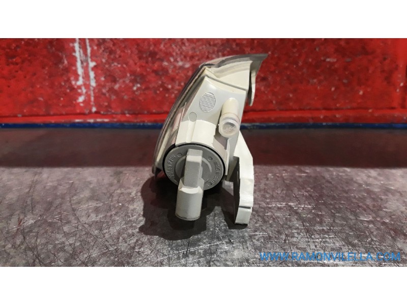 Recambio de piloto delan. izquierdo para renault clio 1.9d referencia OEM IAM   