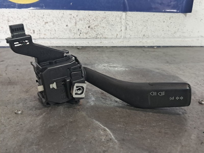 Recambio de mando intermitentes para seat leon (1p1)  | 0.05 - ...  | 0.05 - ... referencia OEM IAM   