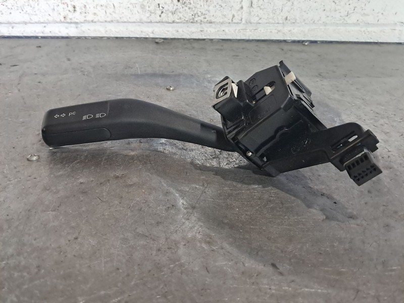 Recambio de mando intermitentes para seat leon (1p1)  | 0.05 - ...  | 0.05 - ... referencia OEM IAM   