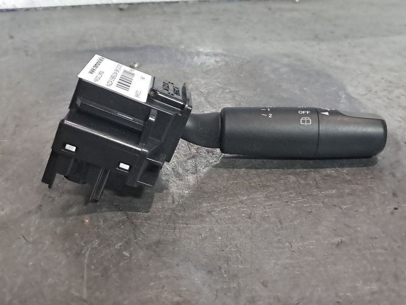 Recambio de mando limpia para mazda 3 berlina (bk) 1.6 crdt active referencia OEM IAM   