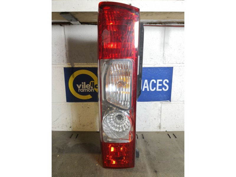 Recambio de piloto trasero izquierdo para fiat ducato referencia OEM IAM 01366454080  