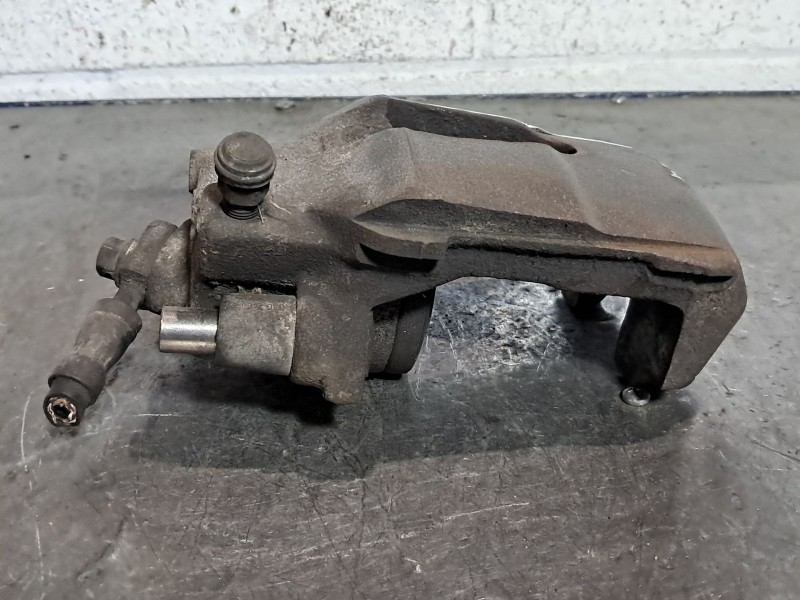 Recambio de pinza freno delantera derecha para seat leon (1p1)  | 0.05 - ...  | 0.05 - ... referencia OEM IAM   