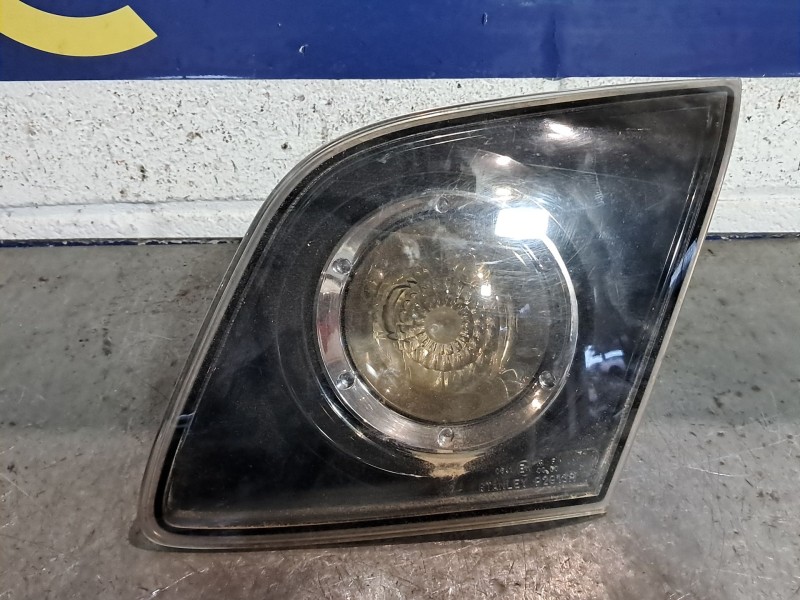 Recambio de piloto porton derecho para mazda 3 berlina (bk) 1.6 crdt active referencia OEM IAM   