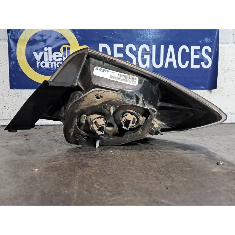 Recambio de piloto trasero izquierdo para mazda 3 berlina (bk) 1.6 crdt active referencia OEM IAM   