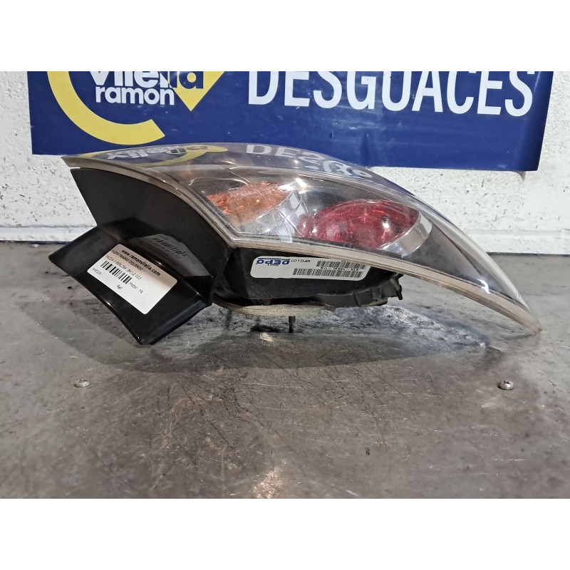 Recambio de piloto trasero izquierdo para mazda 3 berlina (bk) 1.6 crdt active referencia OEM IAM   
