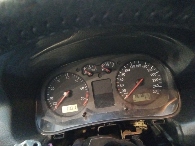 volkswagen golf iv berlina (1j1) del año 2002