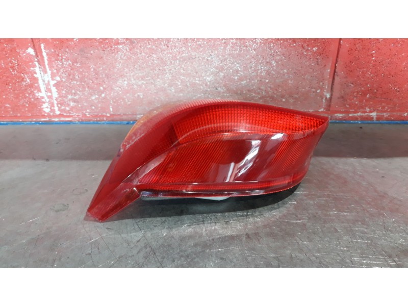 Recambio de piloto trasero derecho para ford fiesta referencia OEM IAM   