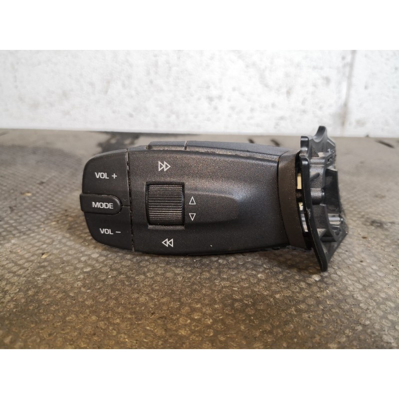 Recambio de mando radio para seat ibiza (6j5) 1.6 tdi | 0.08 - ... 1.6 tdi | 0.08 - ... referencia OEM IAM 6J0959441  
