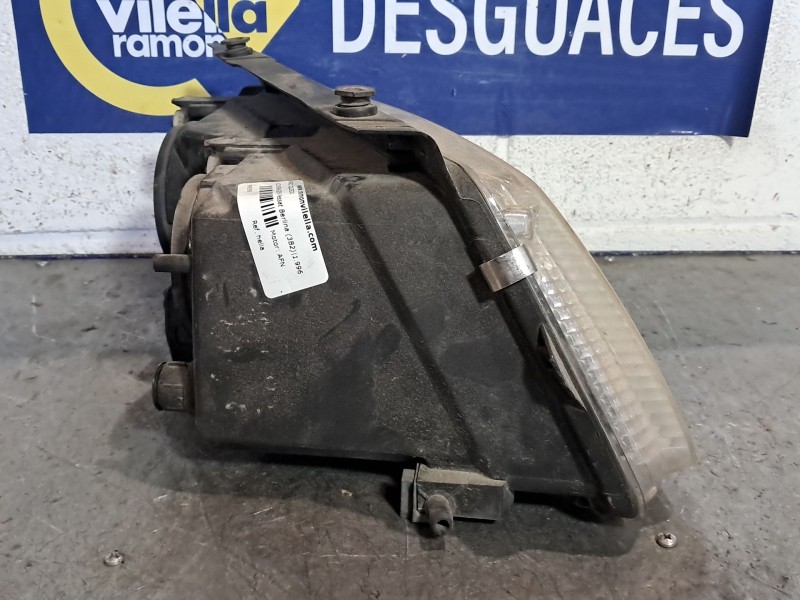 Recambio de faro izquierdo para volkswagen passat berlina (3b2) 1.9 tdi referencia OEM IAM hella  