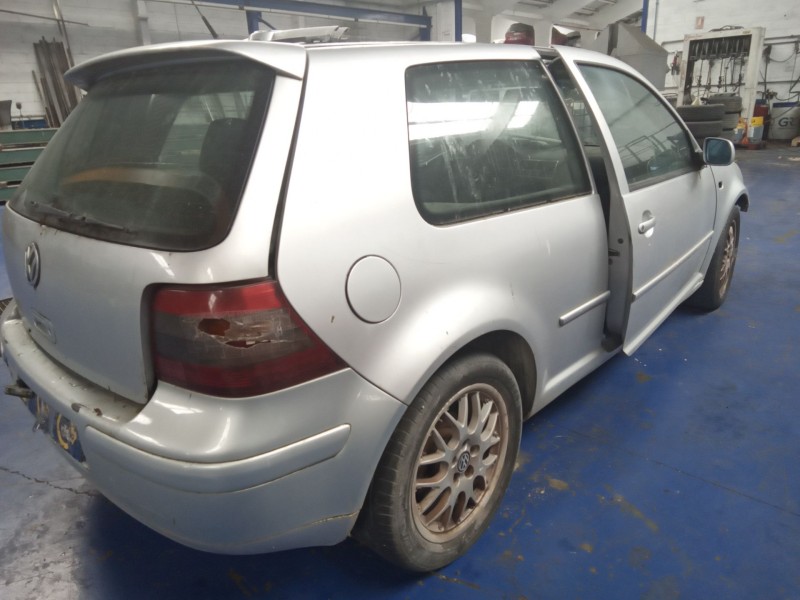 volkswagen golf iv berlina (1j1) del año 2000