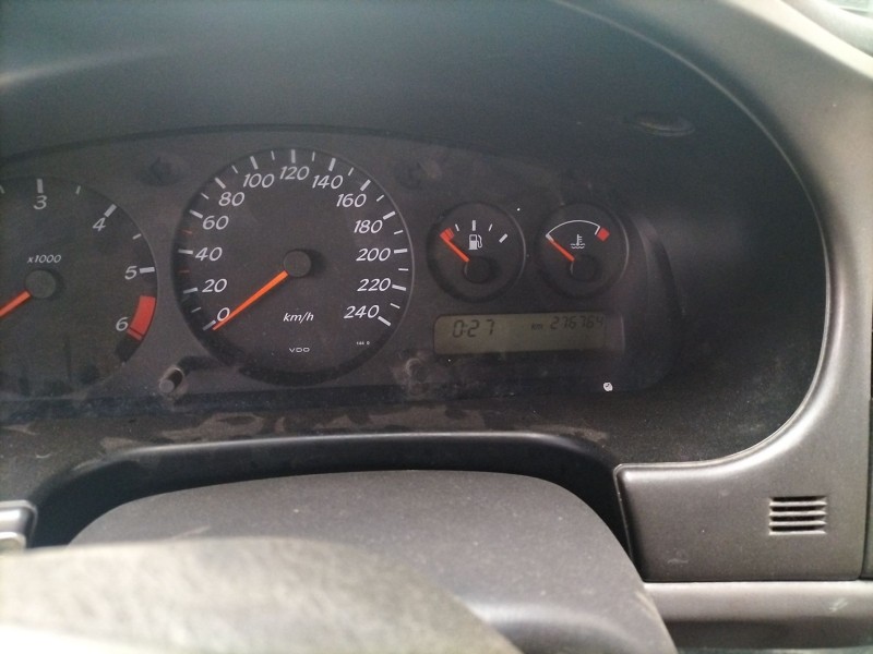 nissan primera berlina (p11) del año 2000