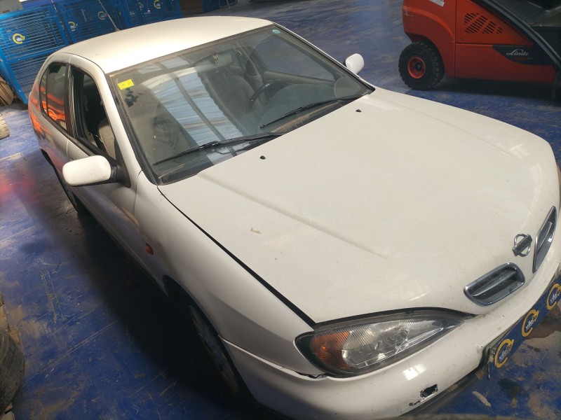 nissan primera berlina (p11) del año 2000