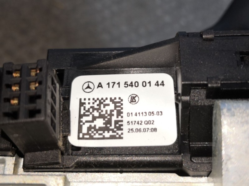 Recambio de mando limpia para mercedes clase e (w211) berlina 2.2 cdi cat referencia OEM IAM A1715400144  