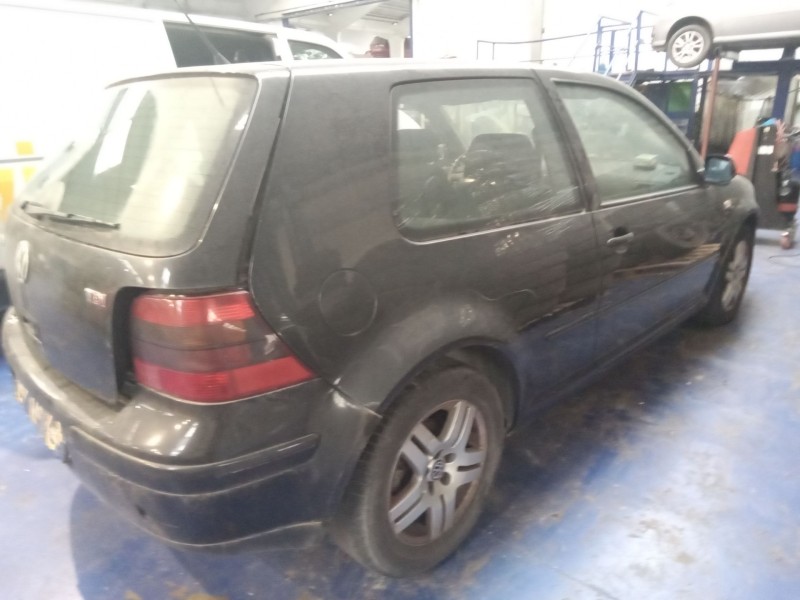volkswagen golf iv berlina (1j1) del año 2000