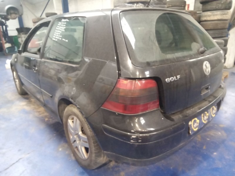 volkswagen golf iv berlina (1j1) del año 2000