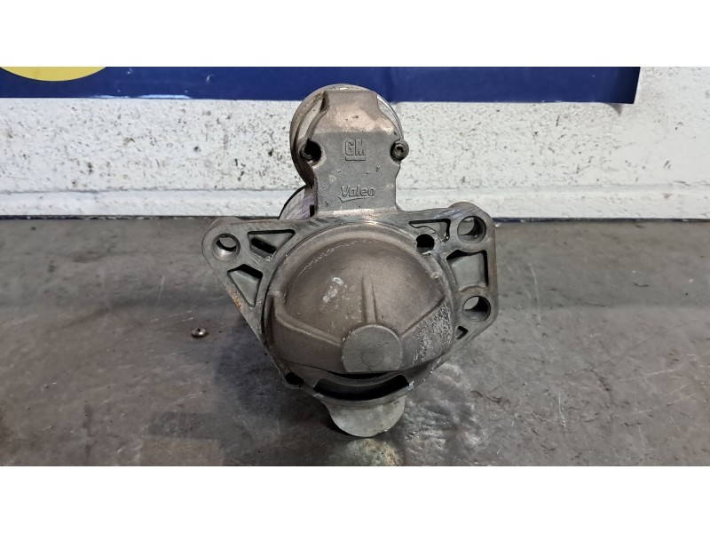 Recambio de motor arranque para chevrolet orlando ltz referencia OEM IAM 25183761  