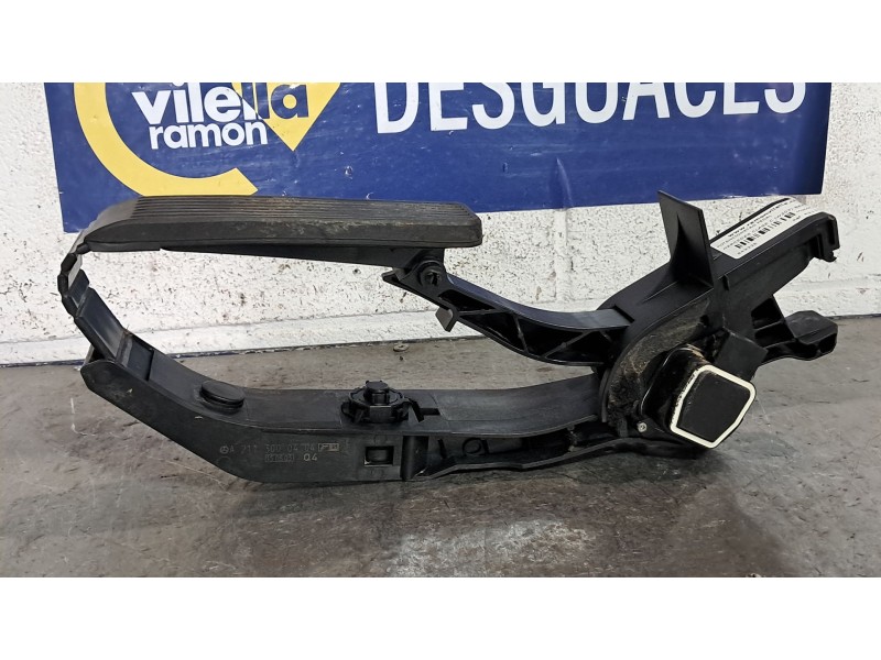Recambio de potenciometro pedal para mercedes clase c (w203) berlina referencia OEM IAM A2113000404  