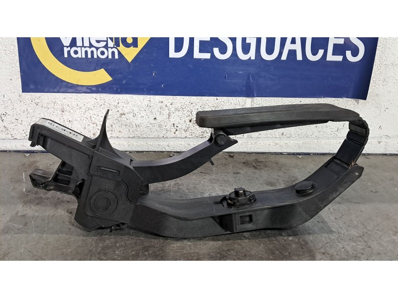 Recambio de potenciometro pedal para mercedes clase c (w203) berlina referencia OEM IAM A2113000404  