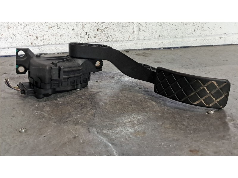 Recambio de potenciometro pedal para audi a3 (8l) 1.9 tdi ambiente referencia OEM IAM 1J1721503H 6PV00777001  Recambio de potenciometro pedal para audi a3 (8l) 1.9 tdi ambiente referencia OEM IAM 1J1721503H 6PV00777001