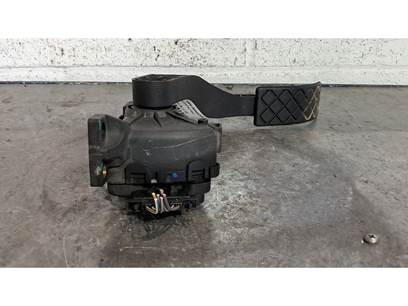 Recambio de potenciometro pedal para audi a3 (8l) 1.9 tdi ambiente referencia OEM IAM 1J1721503H 6PV00777001  Recambio de potenciometro pedal para audi a3 (8l) 1.9 tdi ambiente referencia OEM IAM 1J1721503H 6PV00777001