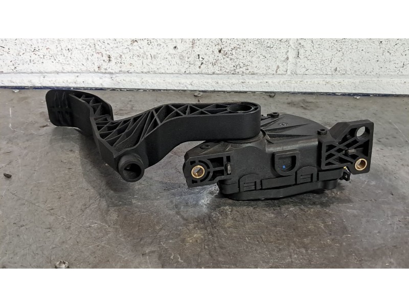 Recambio de potenciometro pedal para audi a3 (8l) 1.9 tdi ambiente referencia OEM IAM 1J1721503H 6PV00777001  Recambio de potenciometro pedal para audi a3 (8l) 1.9 tdi ambiente referencia OEM IAM 1J1721503H 6PV00777001