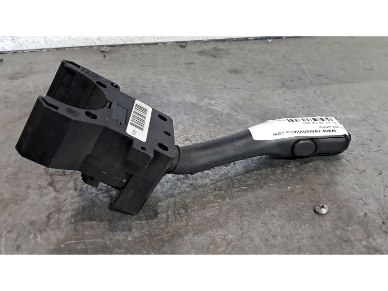 Recambio de mando limpia para audi a3 (8l) 1.9 tdi ambiente referencia OEM IAM 4B0953503H   Recambio de mando limpia para audi a3 (8l) 1.9 tdi ambiente referencia OEM IAM 4B0953503H