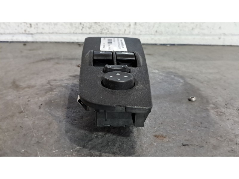 Recambio de mando elevalunas delantero izquierdo para fiat punto (199)  | ...  | ... referencia OEM IAM 735380444  
