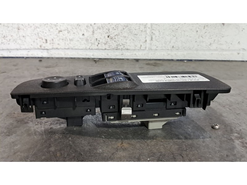 Recambio de mando elevalunas delantero izquierdo para fiat punto (199)  | ...  | ... referencia OEM IAM 735380444  