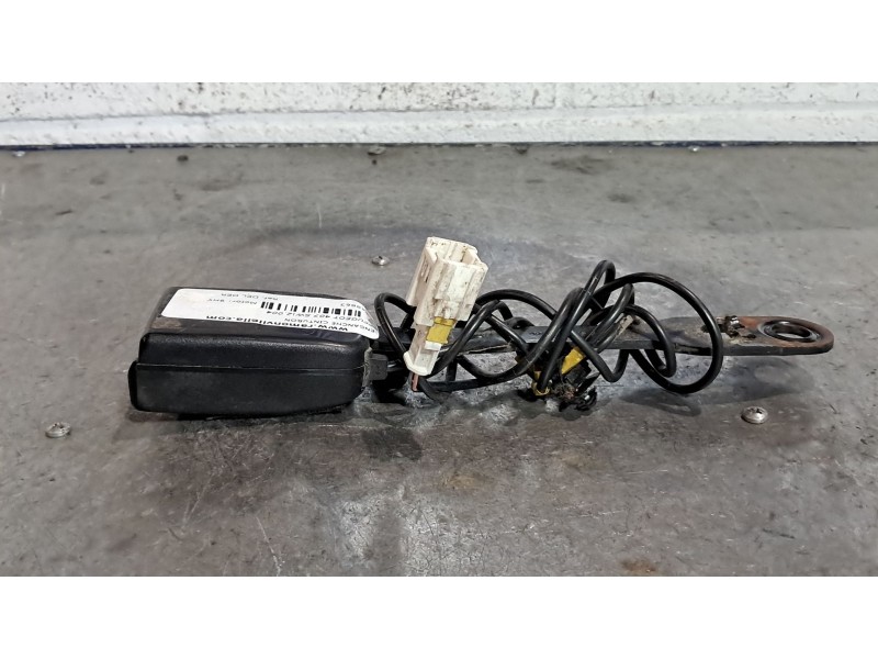 Recambio de enganche cinturon para peugeot 407 sw 1.6 hdi referencia OEM IAM DELDER  