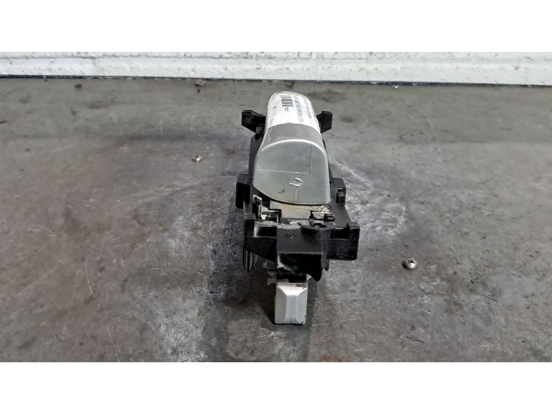 Recambio de maneta exterior trasera izquierda para mercedes clase c (w203) berlina referencia OEM IAM   