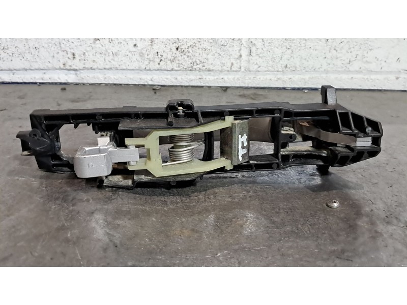 Recambio de maneta exterior trasera izquierda para mercedes clase c (w203) berlina referencia OEM IAM   