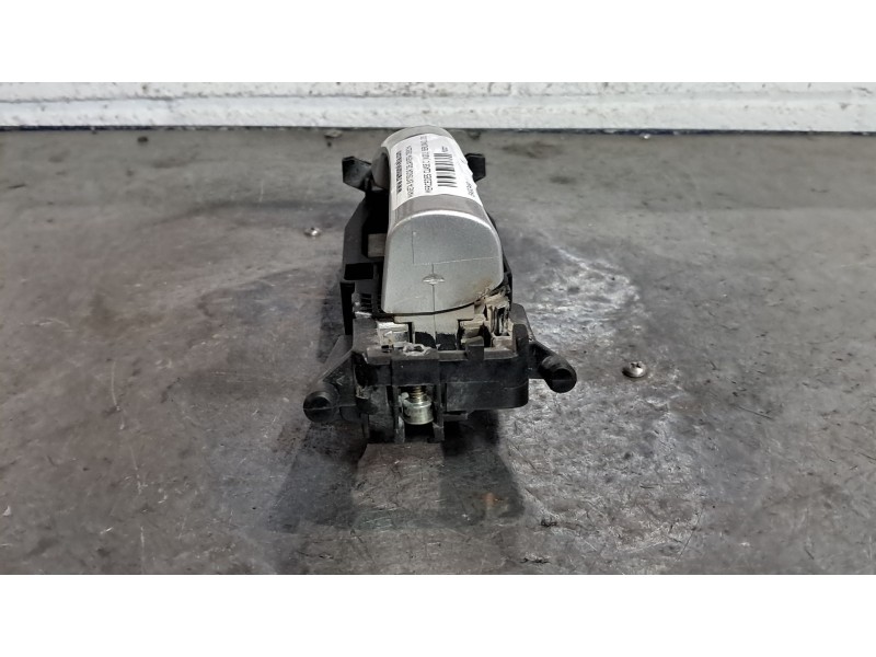 Recambio de maneta exterior delantera derecha para mercedes clase c (w203) berlina referencia OEM IAM   