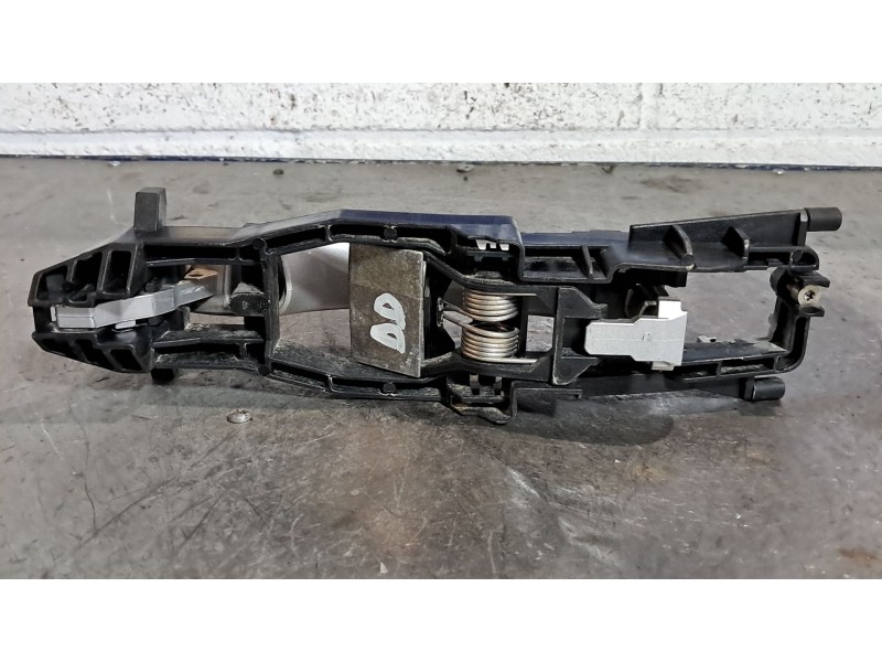 Recambio de maneta exterior delantera derecha para mercedes clase c (w203) berlina referencia OEM IAM   