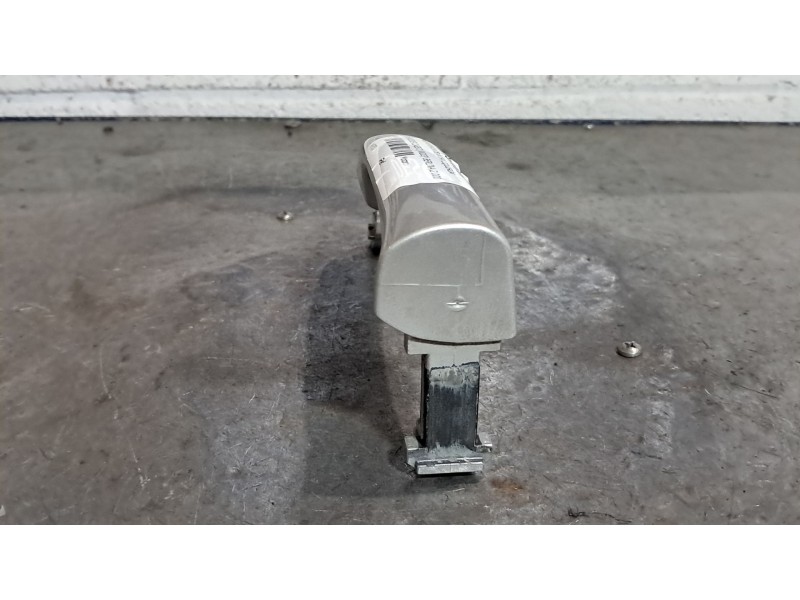 Recambio de maneta exterior delantera izquierda para mercedes clase c (w203) berlina referencia OEM IAM   
