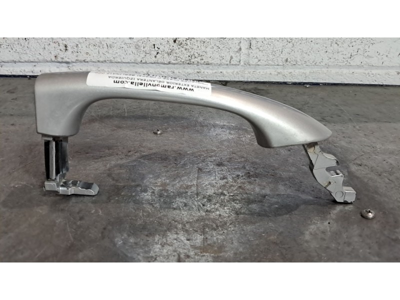 Recambio de maneta exterior delantera izquierda para mercedes clase c (w203) berlina referencia OEM IAM   