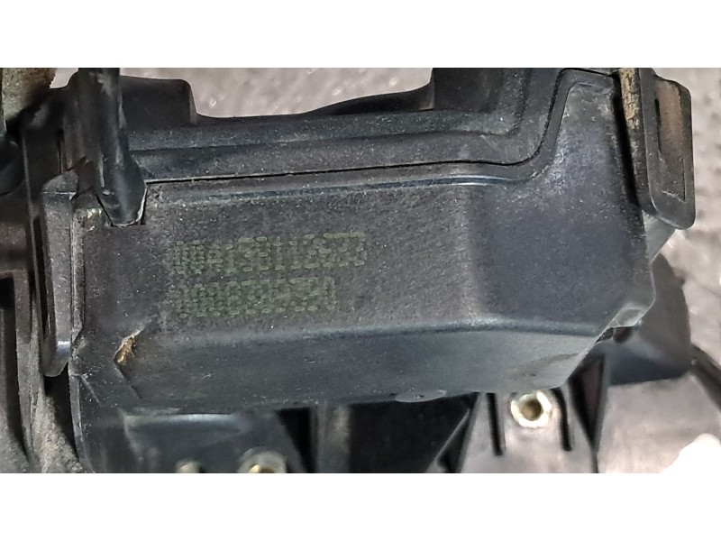 Recambio de cerradura puerta delantera derecha para mercedes clase c (w203) berlina referencia OEM IAM   