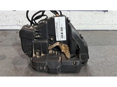 Recambio de cerradura puerta trasera izquierda para mercedes clase c (w203) berlina referencia OEM IAM   
