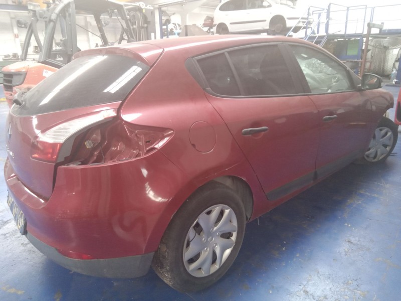 renault megane iii berlina 5 p del año 2012