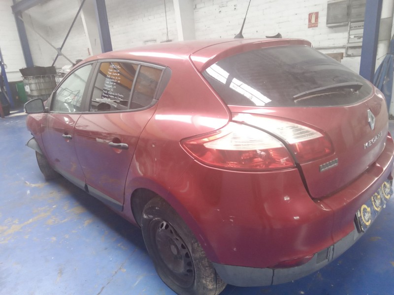 renault megane iii berlina 5 p del año 2012