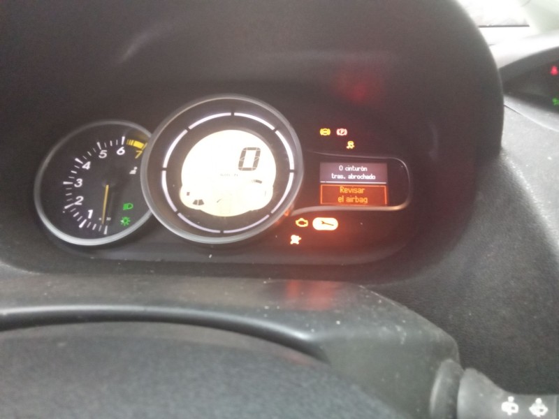 renault megane iii berlina 5 p del año 2012