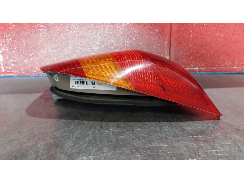 Recambio de piloto trasero derecho para ford fiesta referencia OEM IAM   