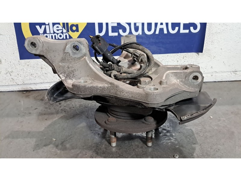 Recambio de mangueta delantera derecha para chevrolet orlando ltz referencia OEM IAM   